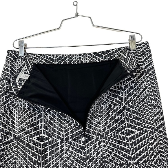 Halogen Pencil Skirt Geometric Black White 12 - Picture 9 of 12